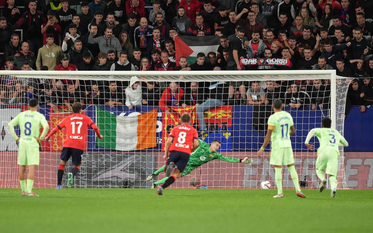 WATCH VIDEO Highlights Osasuna 4-2 Barcelona 2024.09.28 All Goals, Video highlights Osasuna 4-2 Barcelona, Clip Osasuna 4-2 Barcelona all goals highlights, See live result Osasuna 4-2 Barcelona, Osasuna Full Goals Highlight, Barcelona Full Goals Highlight, La Liga Full Goals Highlight, Play off Bundesliga, La Liga Full Highlight, La Liga Highlight, Clip bóng đá Tây Ban Nha, Clip kết quả bóng đá Tây Ban Nha hôm nay