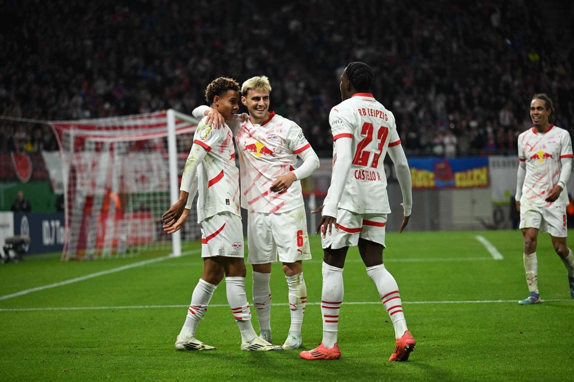 VIDEO Highlights RB Leipzig 4-2 St Pauli (DFB Pokal) 2024.10.29 All Goals