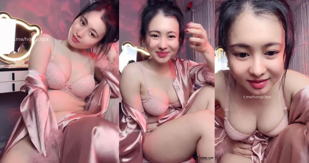 Clip em Xô babay girl 18 mmLive khoe vú đẹp cực múp