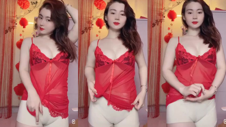 Clip cô giáo Xô Live mặc chiếc váy đỏ sexy xuyên thấu nhảy khiêu gợi tuyển sinh