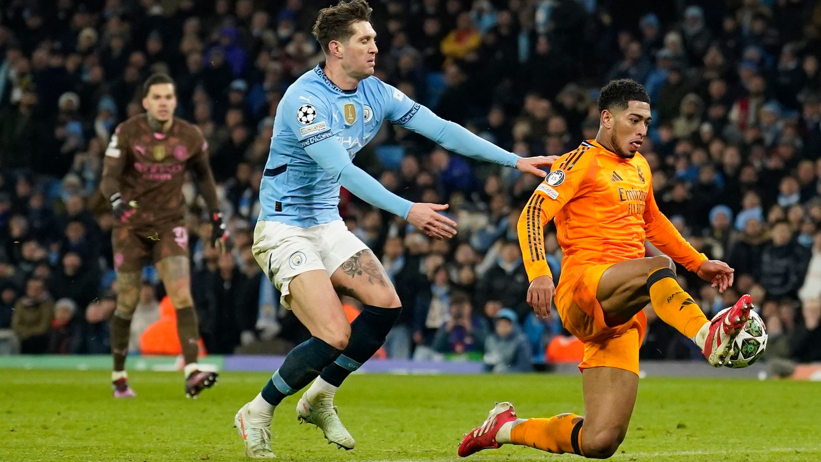 WATCH VIDEO Highlights Man City 2-3 Real Madrid 2025.02.11 Quá Kịch Tính, Video highlights Man City 2-3 Real Madrid, Clip Man City 2-3 Real Madrid all goals highlights, See live result Man City 2-3 Real Madrid, Man City Full Goals Highlight, Real Madrid Full Goals Highlight, Kết quả bóng đá cúp C1 Châu Á hôm nay, Clip bóng đá Cúp C1 Châu Âu, Clip kết quả bóng đá Cúp C1 Châu Âu hôm nay, UEFA Champions League Full Goals Highlights, Champions League Full Goals Highlight