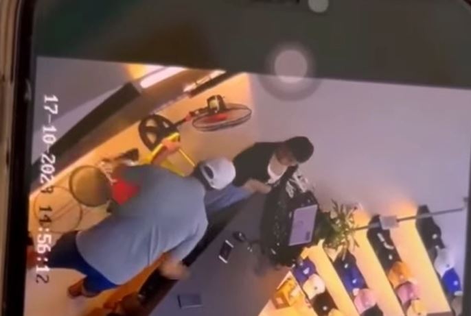 Clip ĐÁNH GHEN KINH HOÀNG ở Bắc Ninh đâm gục bạn gái tại chỗ