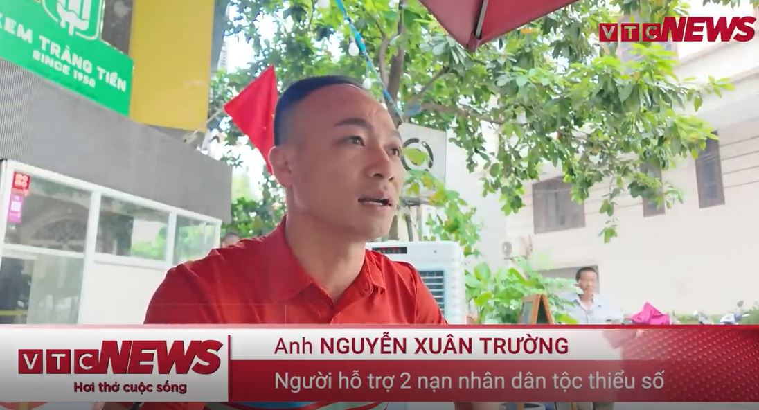 Clip anh Nguyễn Xuân Trường kể lại sự việc giúp đỡ 2 người Lào Cai trong vụ Taxi thu 4.2 triệu cước phí