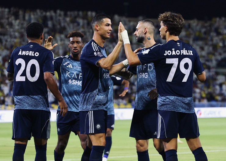 Al-Taawoun 0-5 Al-Nassr: Joao Felix nets hat-trick on Pro League debut. Al-Nassr began the 2025-26 Saudi Pro League season with a five-star showing against Al-Taawoun, with Joao Felix stealing the show. WATCH Highlights Al Taawoun 0-5 Al Nassr 2025.08.29 Felix nets hat-trick on debut, Saudi Pro League Full Goals Highlights, Al Taawoun Full Goals Highlights, Al-Nassr Full Goals Highlights, Video Al Taawoun 0-5 Al Nassr highlights, Clip Al Taawoun 0-5 Al Nassr full highlights, See Al Taawoun 0-5 Al Nassr all goals of match, Giải đấu bóng đá Ả Rập Xê Út, Clip kết quả bóng đá Ả Rập Xê Út hôm nay, Bóng đá Ả Rập Xê Út