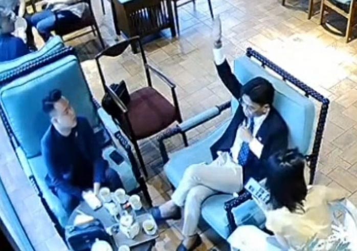 Clip thông tin mới nhất vụ Tổng Tài trẻ tuổi đánh nhân viên quán cafe ở Time City