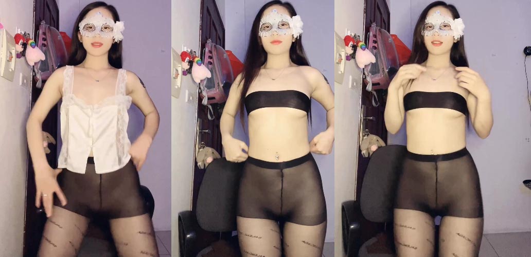 Clip idol Cáo Xinh show hàng bướm múp mu cao
