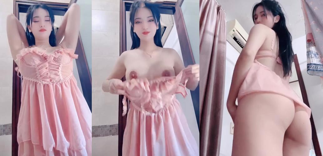 Clip gái xinh 2K Ngọc Thảo váy hồng show hàng mông đẹp núm hồng làm bao anh say nắng