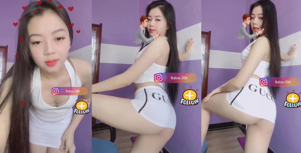 Gái xinh Bigo Live lộ hàng váy ngắn ngoáy mông đít căng đét cực sung