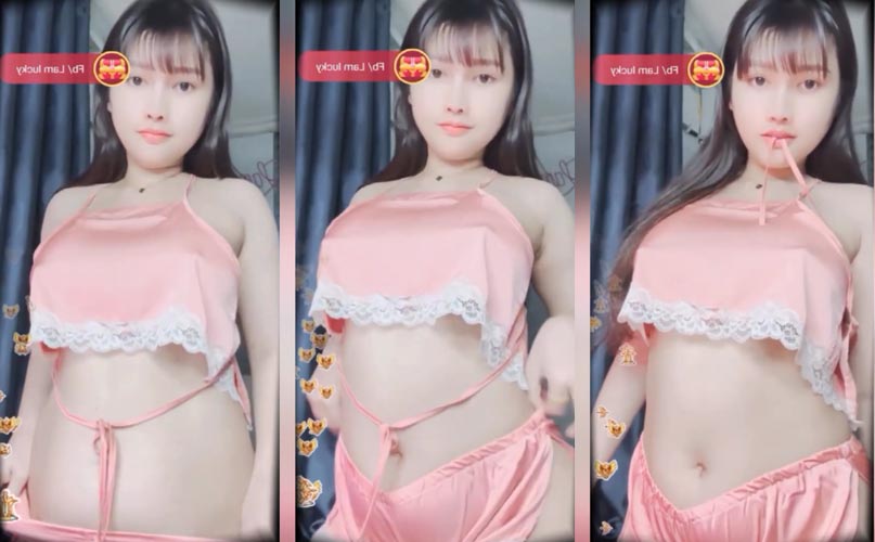 LamOnly Lam Lucky mặc yếm lộ núm ti rõ nét