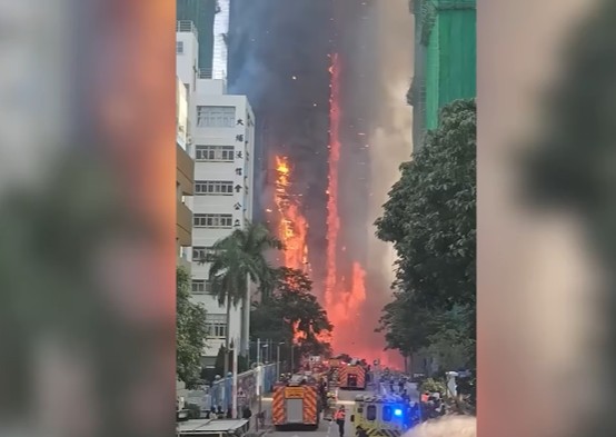 VIDEO Hong Kong tower blocks inferno kills dozens & leaves nearly 300 missing as trapped beg for help