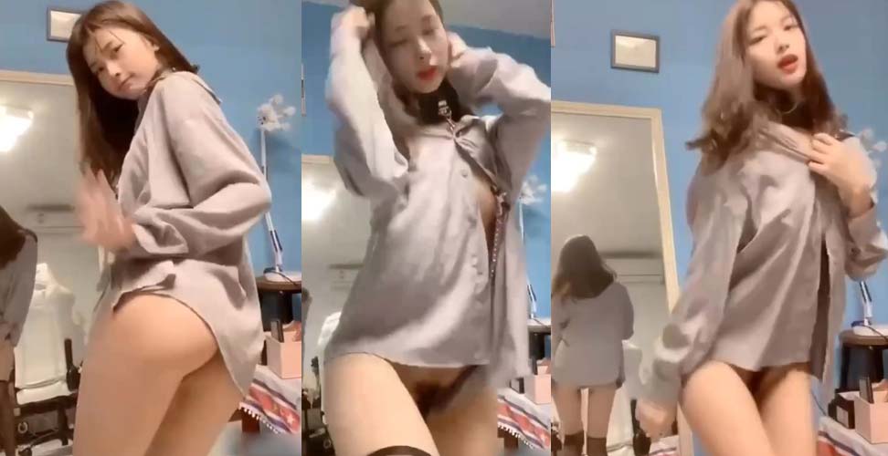 Girl cute thả rông bím mặc sơ mi nhảy sexy dance lộ bím nóng bỏng