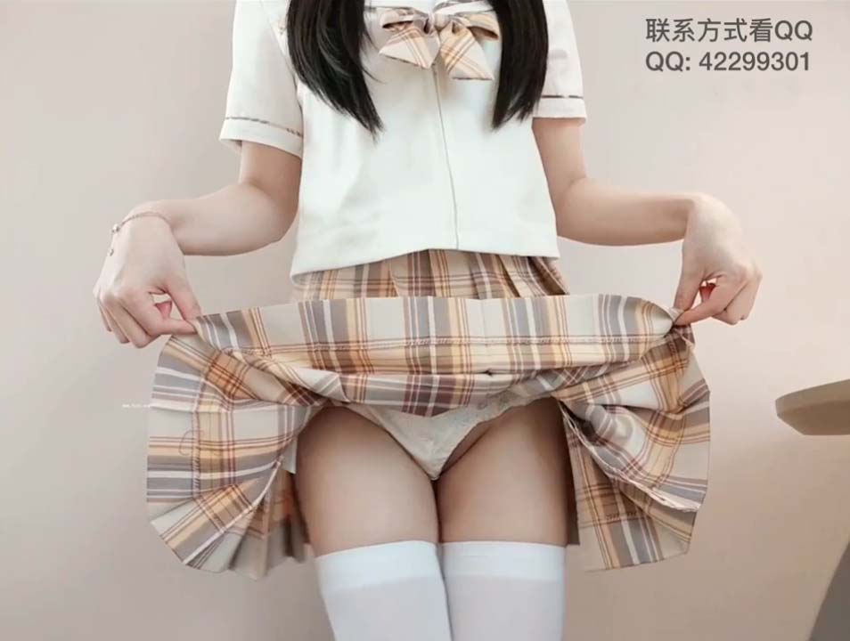 Clip nữ sinh Trung Quốc student Chinese girl show hàng lộ nội y gợi cảm Clip nữ sinh Trung Quốc student Chinese girl show hàng lộ nội y gợi cảm