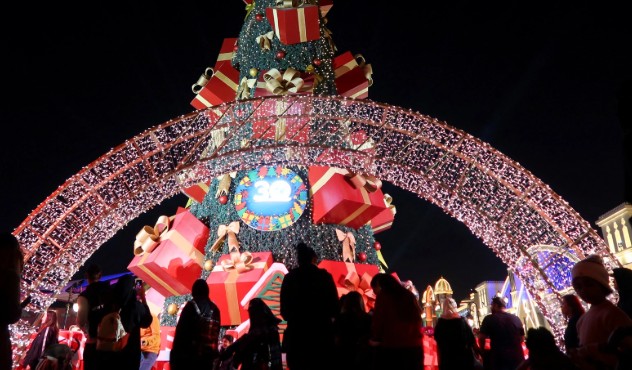 VIDEO A look at Christmas festivities and traditions Around The World