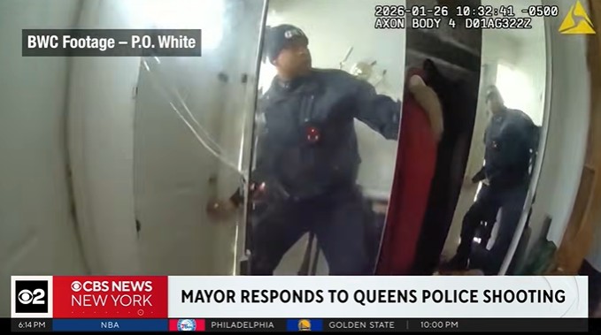 BREAKING VIDEO NYPD releases body cam video that shows shooting of Queens man armed with a knife