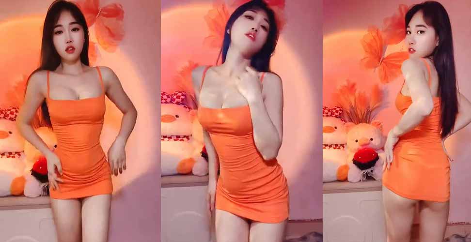 Clip tiktoker Hana1313 Bigo Live Sexy Dance cưc sung lộ cả hàng