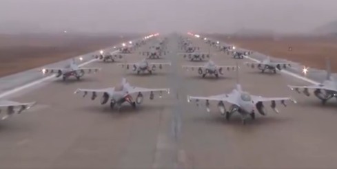 24 Hours to War: Iran Faces Devastating Airstrike Threat, Final Warning to Iran – Countdown to a Massive Strike Begins, World on Edge: Iran Ultimatum Sparks Fear of Historic Airstrikes, iran 24 hour ultimatum airstrike news, iran vs us latest news 2026, breaking news iran airstrike warning, middle east war escalation iran israel us, iran deadline military strike countdown, will us attack iran airstrike scenario, iran conflict latest updates today, global tension iran war news, iran strike warning what happens next, us iran conflict breaking news 2026, iran military threat 24 hours deadline, world war fears middle east escalation, Breaking news America, Breaking world news, Donald Trump breaking news, Breaking news USA, Breaking news protest, Breaking news today, Breaking political news, Breaking news video