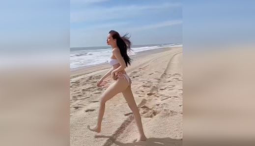 Clip gái xinh Bikini Bãi Biển Body Sexy Mê Hồn
