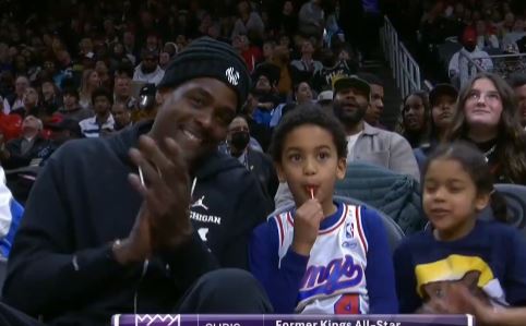 VIDEO CLIP C-Webb and the fam takin' in Kings-Hawks, C-Webb Kings-Hawks, Video C-Webb Kings-Hawks, Chris Webber, Video NBA Chris Webber, Video Clip Breaking down all five games of the NBA Christmas Day extravaganza, Nobita và Thuyền Trưởng SinBad, Doraemon Thuyền Trưởng SinBad, Video clip NBA, Video Highlights NBA, NBA Christmas highlights, NBA Highlights, Sport NBA video highlights