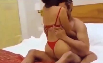 Xem video clip cặp đôi Ấn Độ Indian làm tình nóng bỏng trên giường